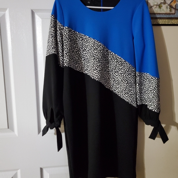 Work dress - Picture 2 of 3